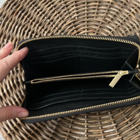 Tory Burch Continental Large Zip Around Wallet - Picture 6 of 13